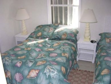 Marathon Vacation Home Sleeps Ten Guests.